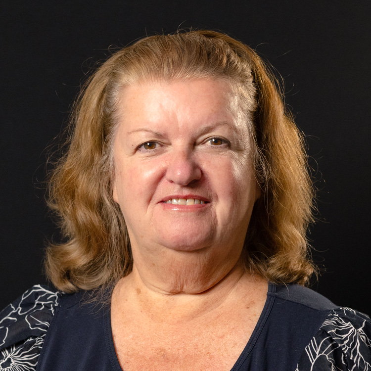 Debbie Keller Headshot