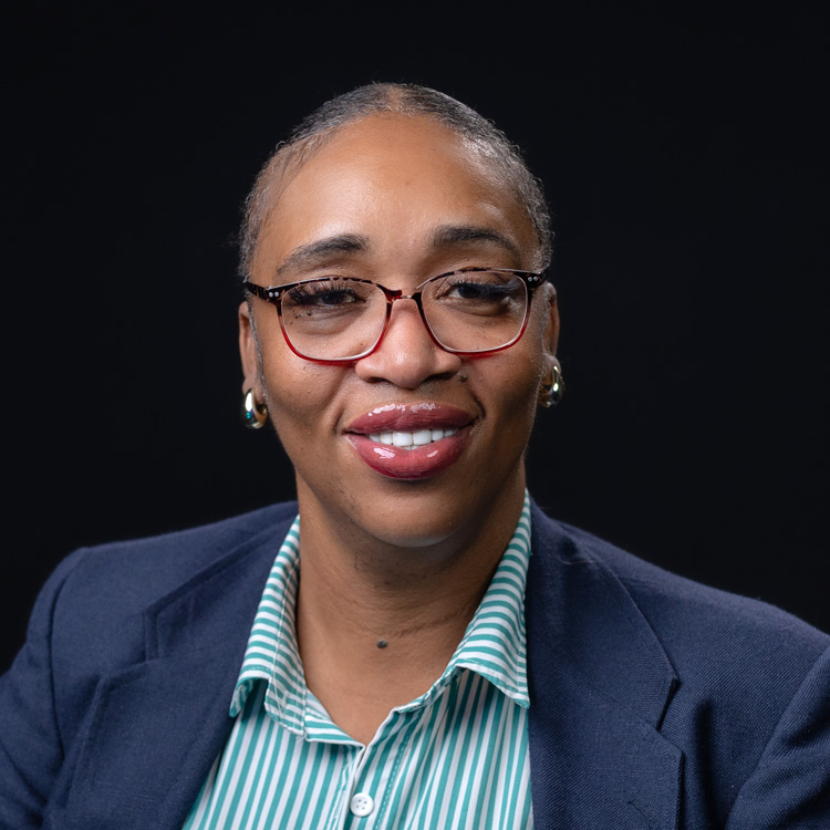 Felicia Olds Headshot